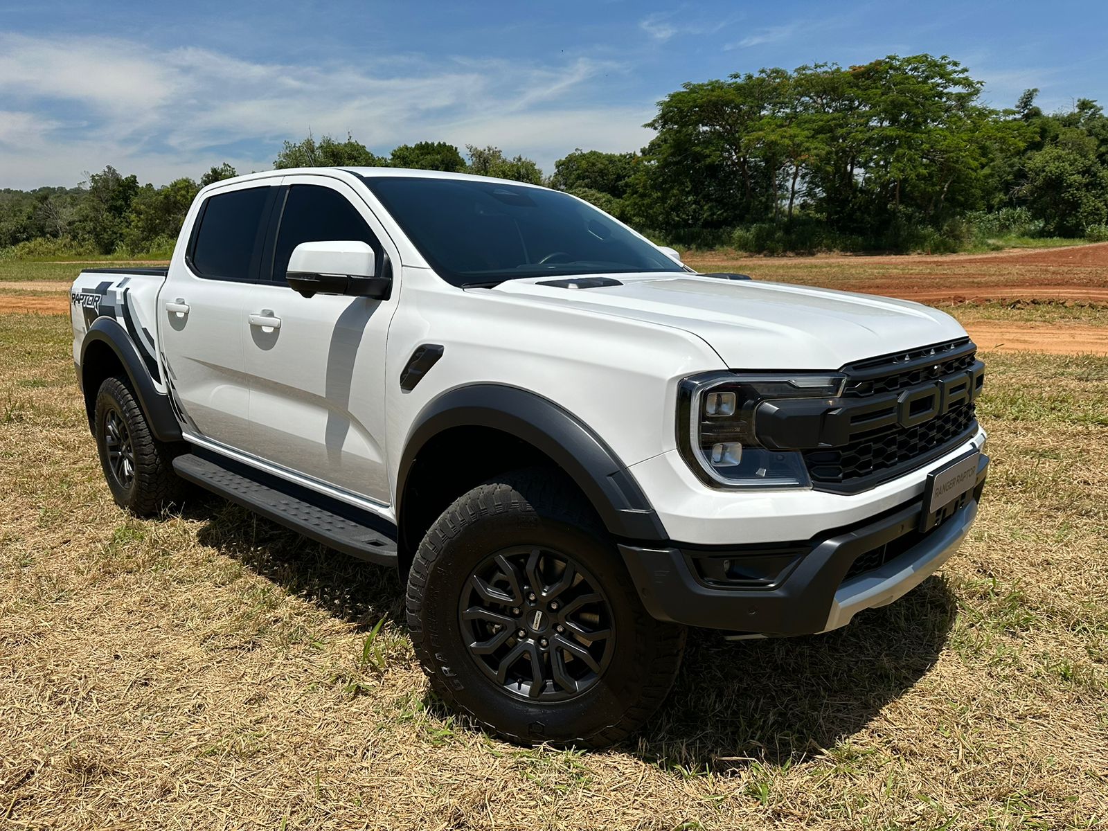 Ford Ranger Raptor: teste da nova pickup além de ficha técnica, motor e detalhes (18 fotos)