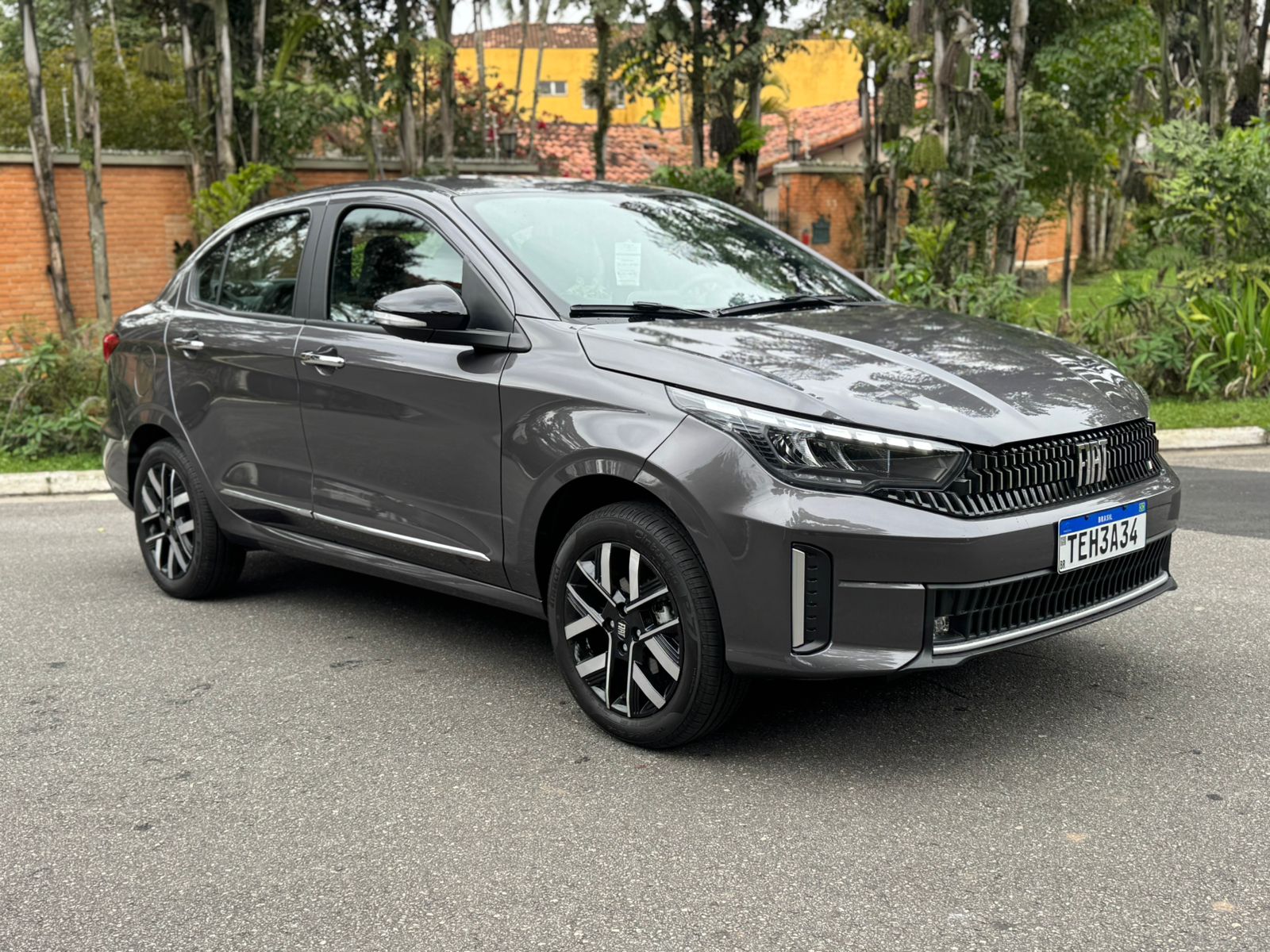Fiat Cronos Precision 2026: pontos positivos e negativos do compacto 