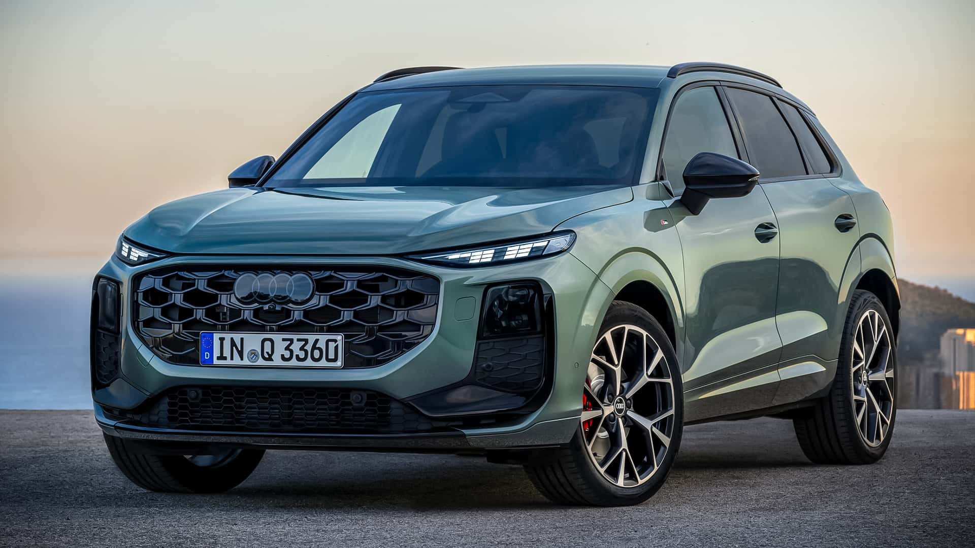 Nova geração do Audi Q3 2026 estreia com versão PHEV inédita