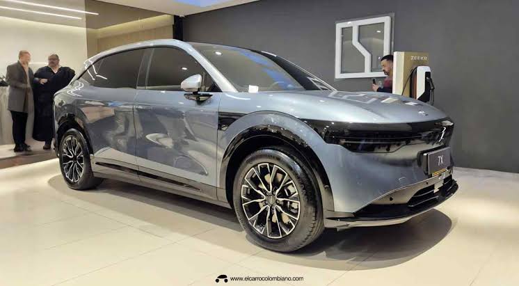 Zeekr anuncia 3° produto no Brasil: SUV 7X está à venda