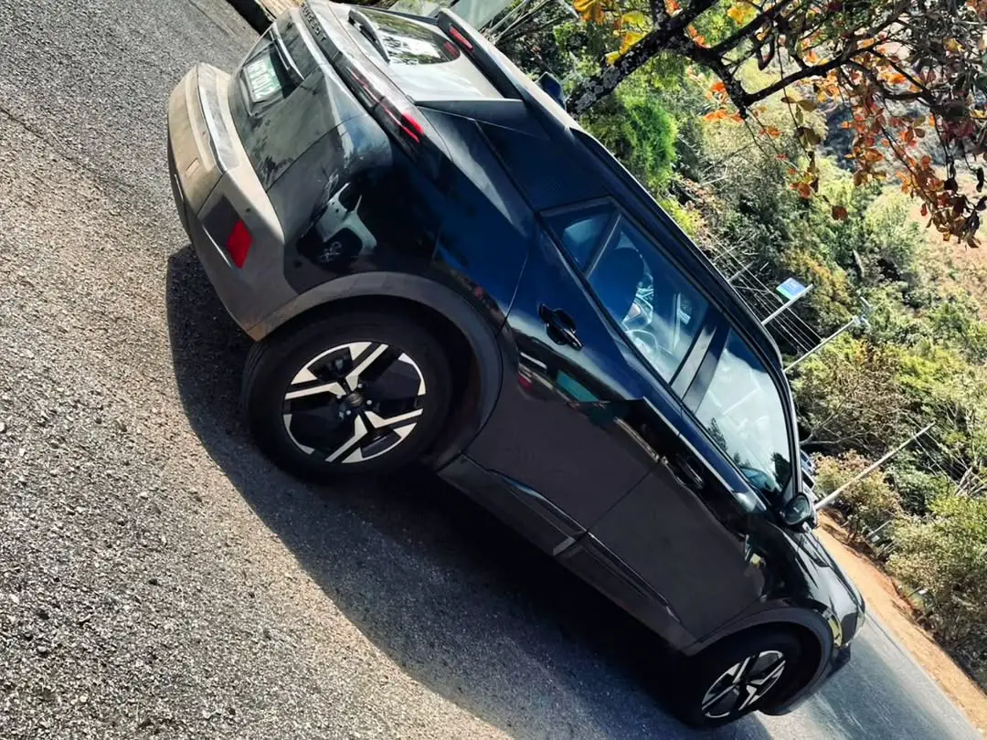 Peugeot 2008 e Citroën Aircross serão híbridos em breve: veja flagra