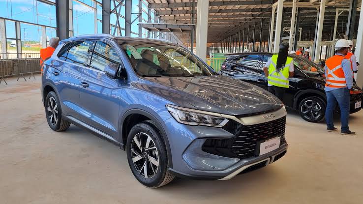 Governo aumenta imposto para elétricos importados mas dá cota especial para a BYD